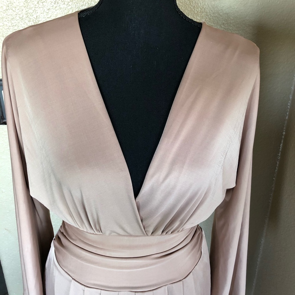 Bebe cocktail dress - Picture 2 of 10